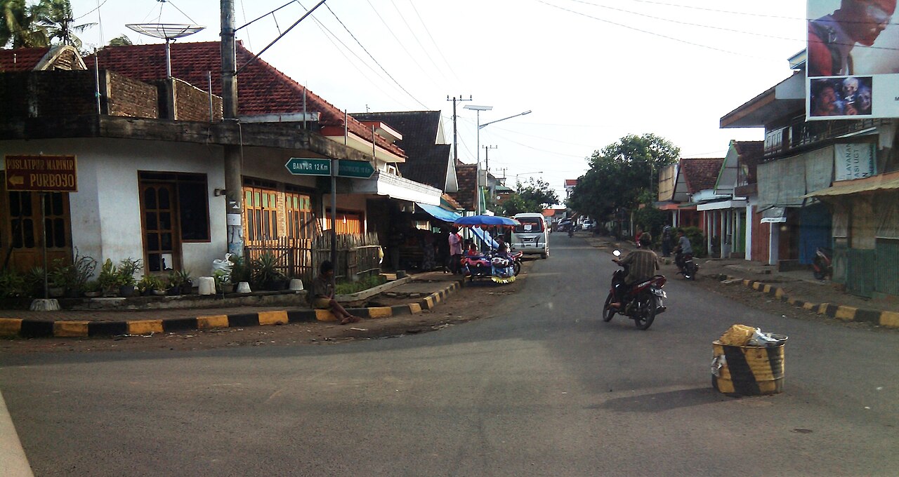 Desa Sumbermanjing Kulon