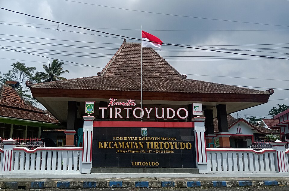 Foto 1 — Kecamatan Tirtoyudo