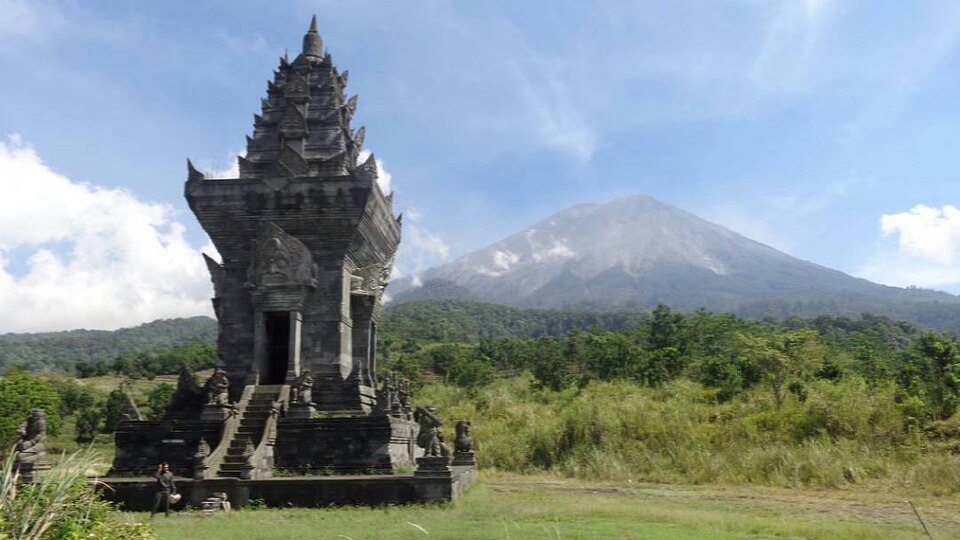 Foto 1 — Candi Samudro