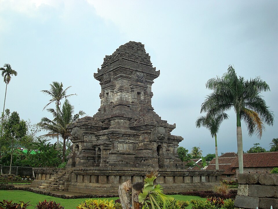 Foto 3 — Candi Singosari