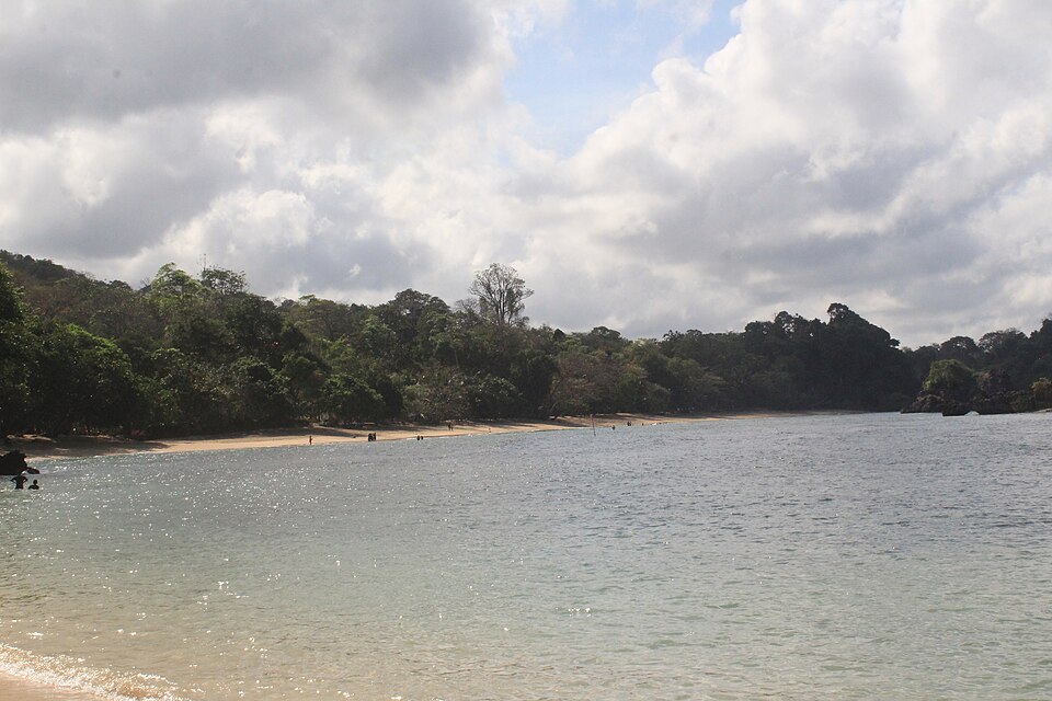 Foto 1 — Pantai Banyu Meneng