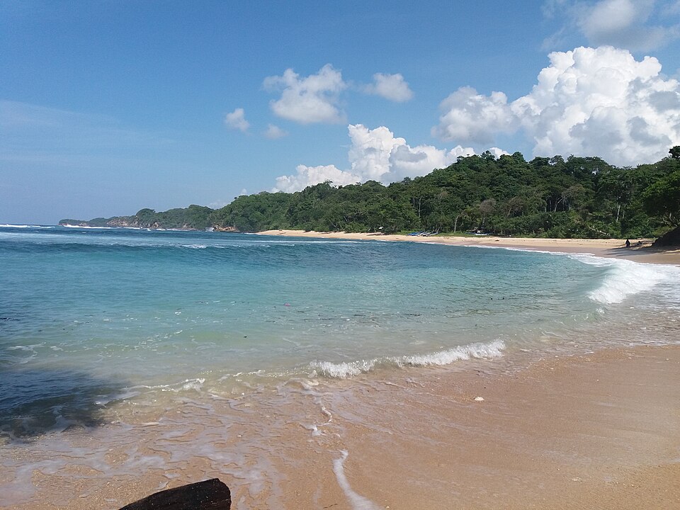 Foto 2 — Pantai Ngliyep