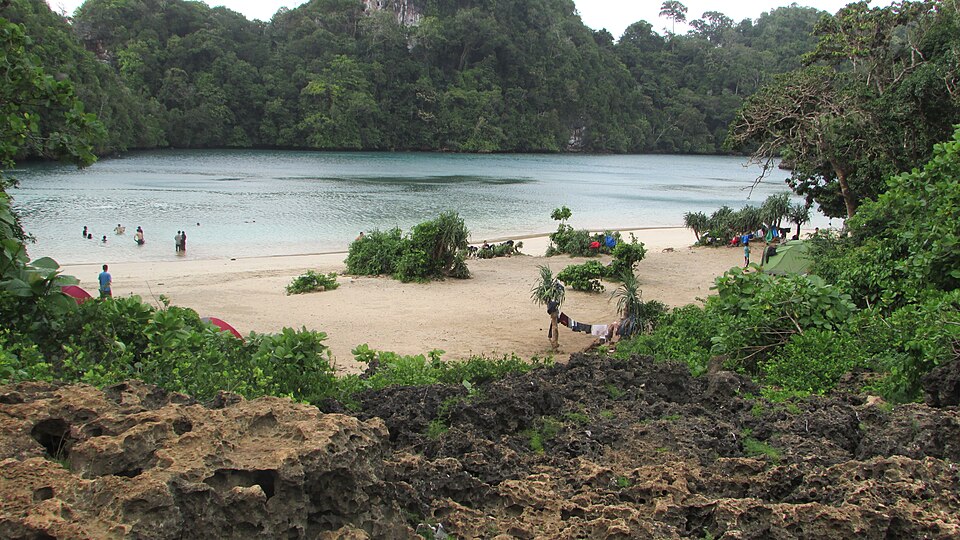 Foto 3 — Pulau Sempu & Pantai Sendang Biru