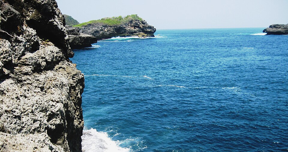 Foto 4 — Pulau Sempu & Pantai Sendang Biru